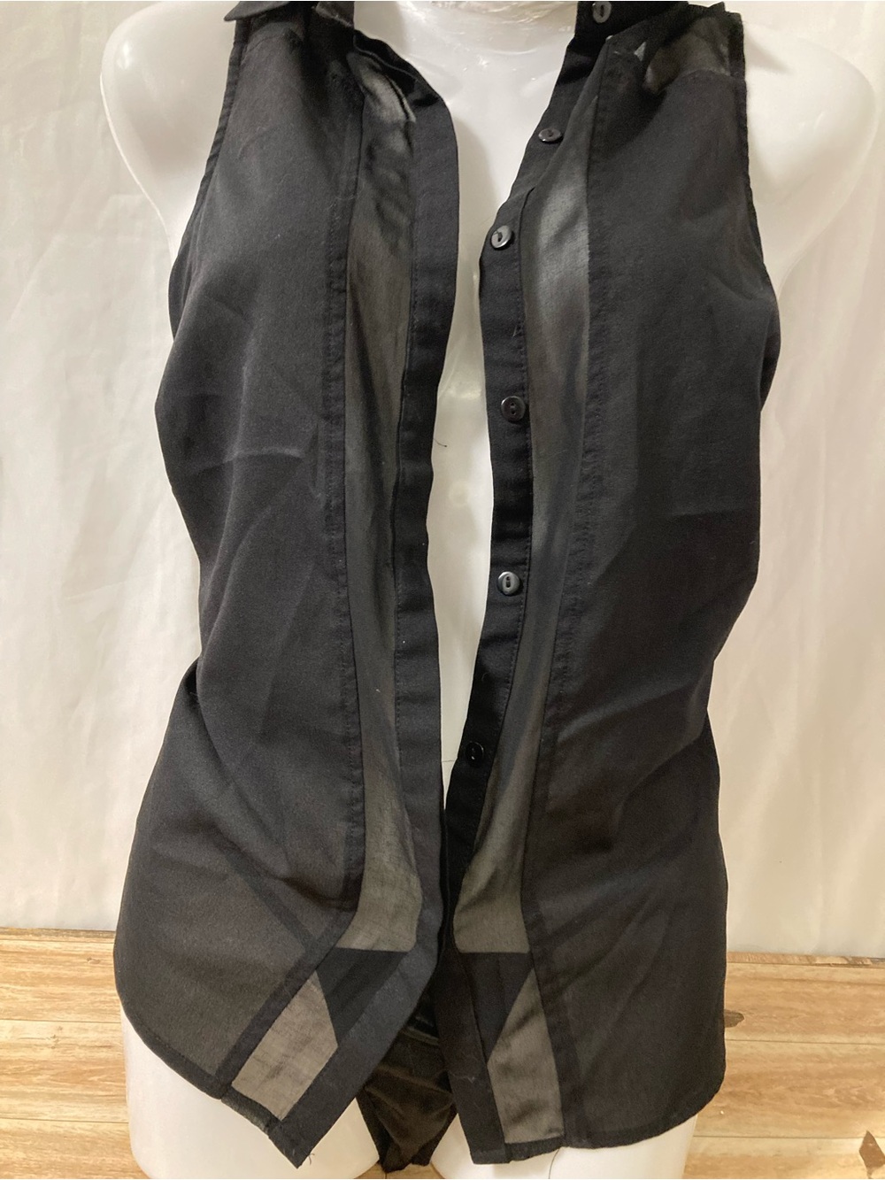 Doe & Rae Black Sleeveless Button Front Blouse Sheer Trim Size M